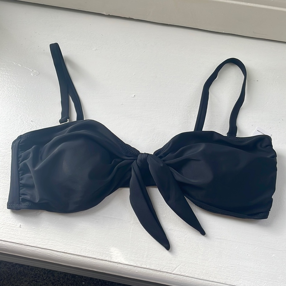 Swimsuit top black